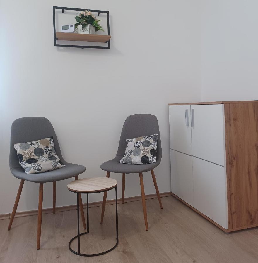 Rad-Var Apartmanhaz Eger Ngoại thất bức ảnh
